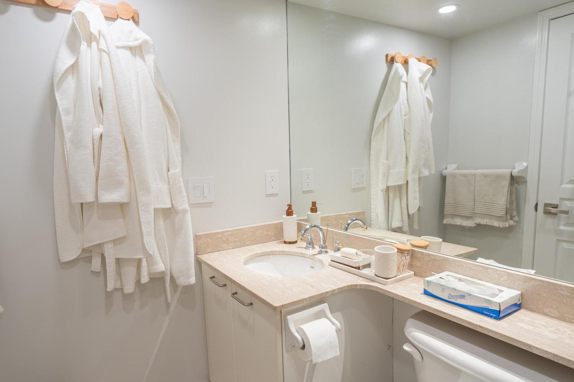 Boutique Suite Of Downtown โตรอนโต ภายนอก รูปภาพ