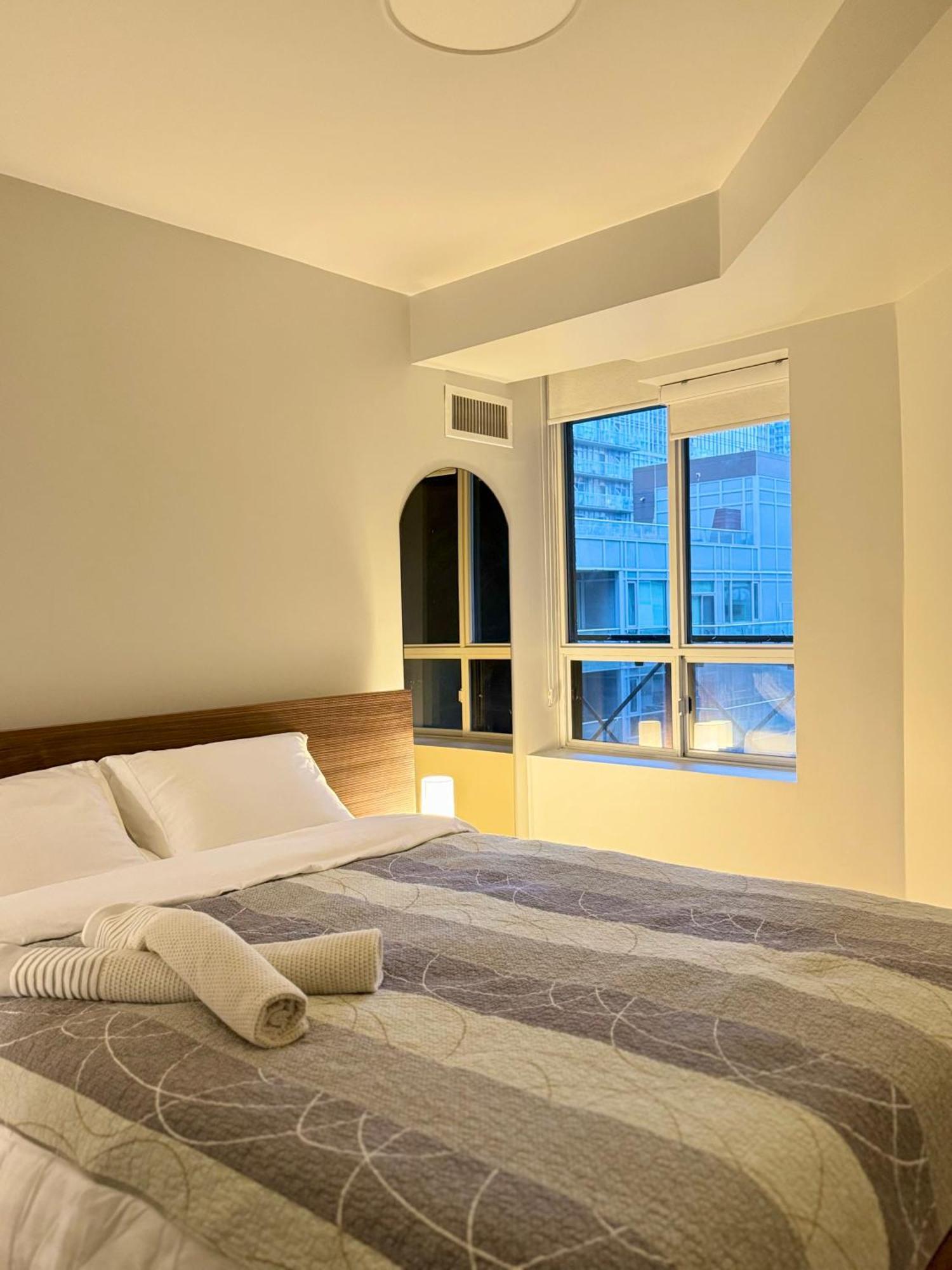 Boutique Suite Of Downtown โตรอนโต ภายนอก รูปภาพ